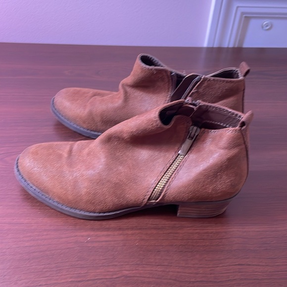 Carlos Santana booties - Picture 3 of 7